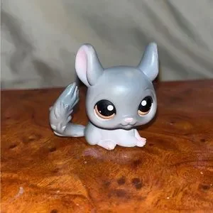 Littlest pet shop 144 chinchilla